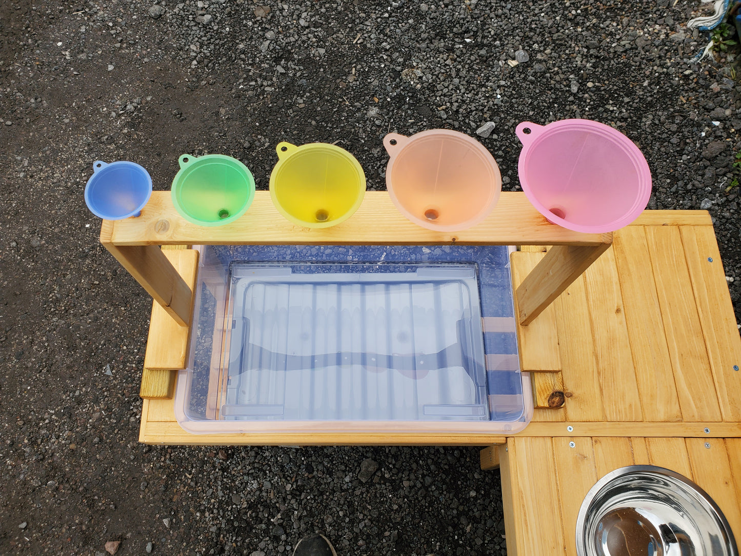 5 funnel rack for sand/water