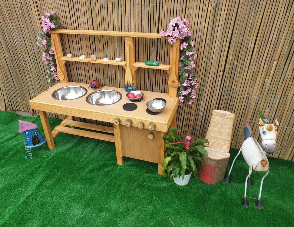 Mud kitchen with oven