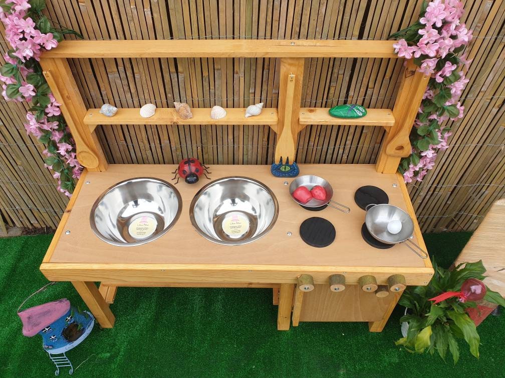 Mud kitchen with oven